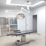 Ceiling-mounted veterinary surgical LED operating lamp